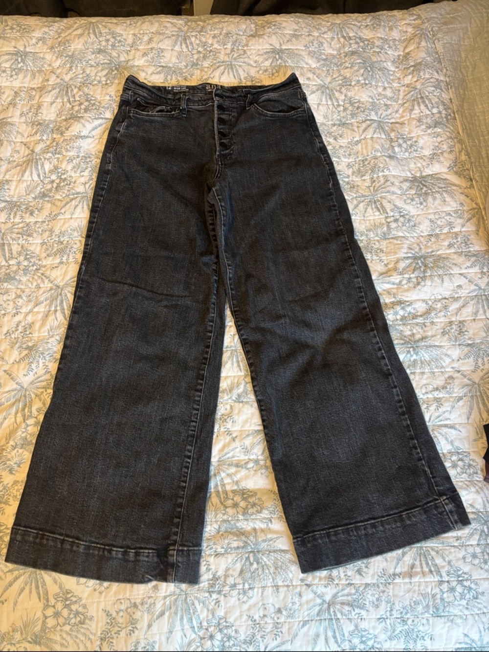 High-Rise Wide Leg Women’s Jeans - Black A.N.A